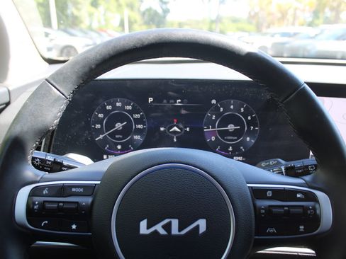 Certified 2025 Kia Sportage SX FWD image 26