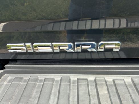Used 2018 GMC Sierra 2500 Denali w/ Duramax Plus Package AWD/4WD image 7