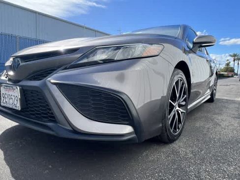 Used 2023 Toyota Camry SE image 9