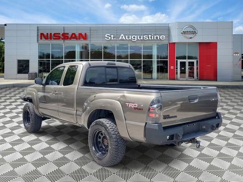 Used 2013 Toyota Tacoma 4x4 Access Cab V6 w/ TRD Sport Pkg image 4