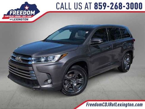 Used 2017 Toyota Highlander Limited Platinum AWD/4WD image 1