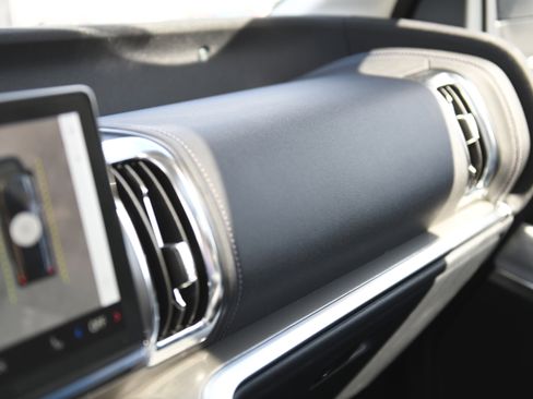 New 2026 Ford Expedition Max Platinum w/ Driver's Package image 27