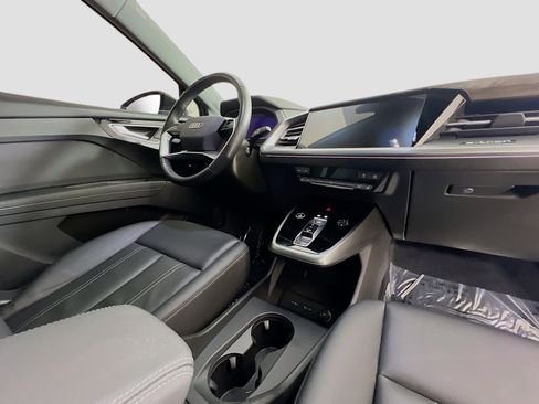 Used 2024 Audi Q4 e-tron Prestige w/ Black Optic Package image 35