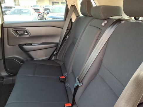 Used 2024 Nissan Rogue S FWD image 12
