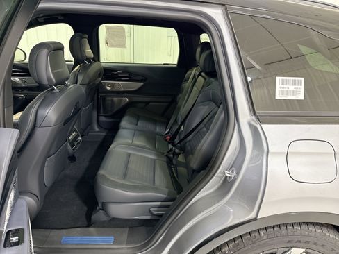 New 2025 Lincoln Nautilus Reserve image 25