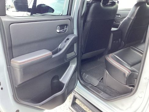 Used 2023 Nissan Frontier PRO-4X w/ Pro-4X Premium Package image 14