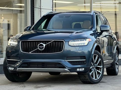 Used 2018 Volvo XC90 T5 Momentum w/ Convenience Package image 1