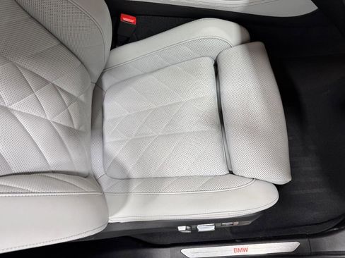 Used 2024 BMW X5 xDrive40i w/ Premium Package image 18