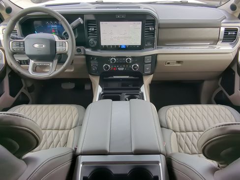 Used 2025 Ford F450 Platinum w/ Platinum Plus Package image 13