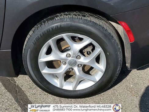 Used 2020 Chrysler Pacifica Limited image 33