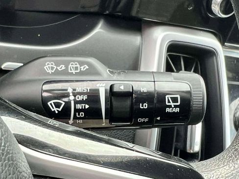 Used 2023 Kia Sorento LX image 22