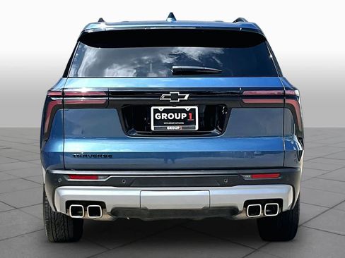 Used 2025 Chevrolet Traverse LT w/ Sun and Wheel Package FWD image 5