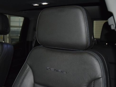 Used 2024 GMC Sierra 1500 Denali AWD/4WD image 42