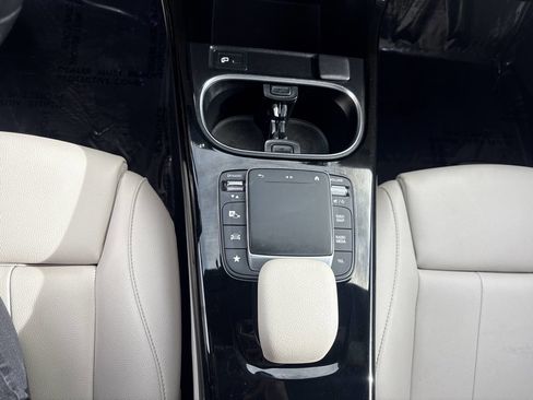 Used 2022 Mercedes-Benz CLA 250 image 27