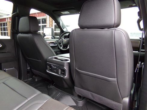 Used 2024 Chevrolet Silverado 2500 High Country w/ High Country Premium Package image 44