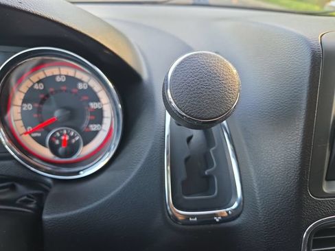 Used 2017 Dodge Grand Caravan SE FWD image 22