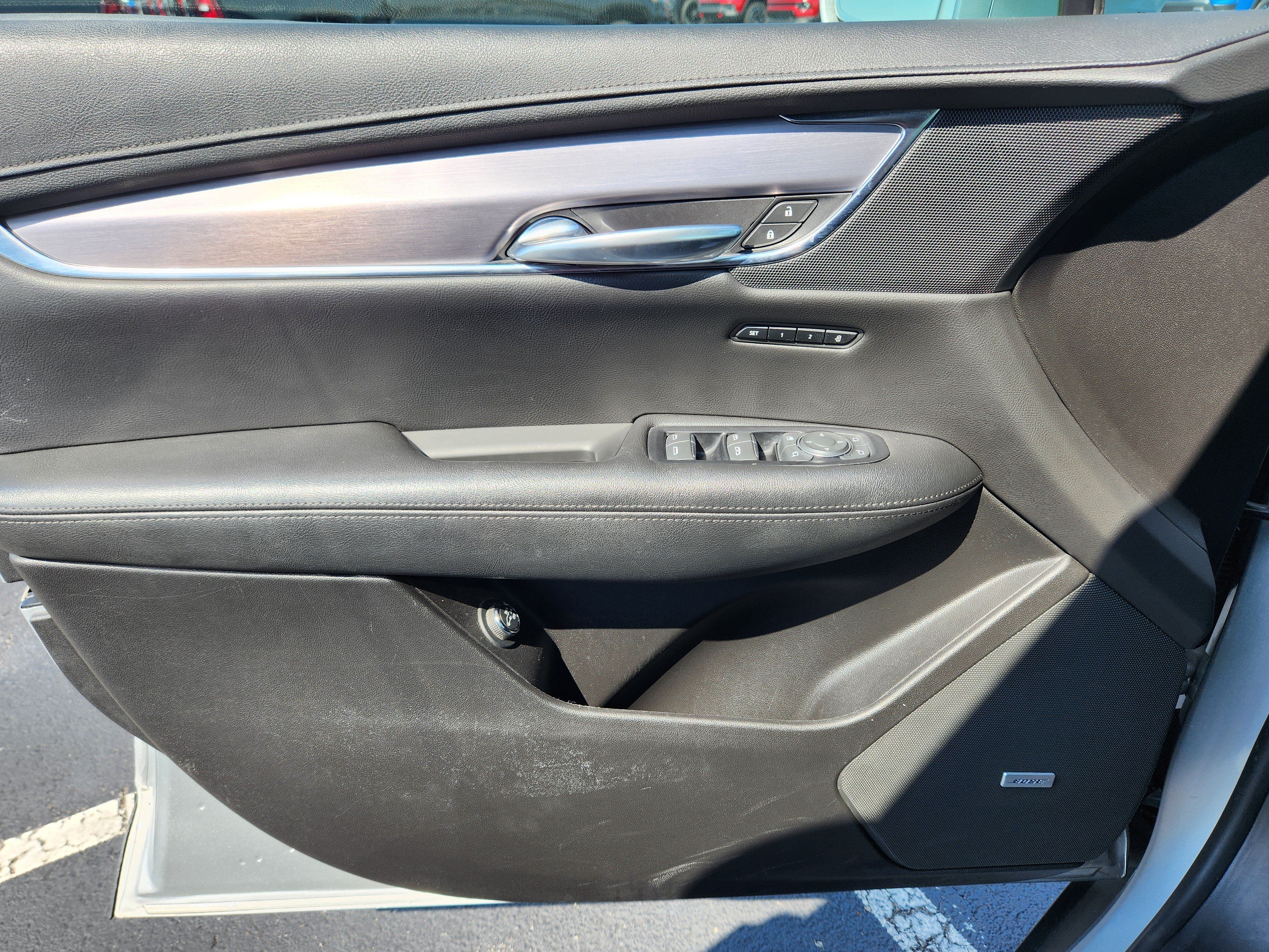 Used 2019 Cadillac XT5 Premium Luxury FWD image 23