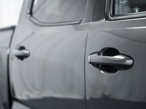 Used 2019 Toyota Tacoma TRD Sport image 14