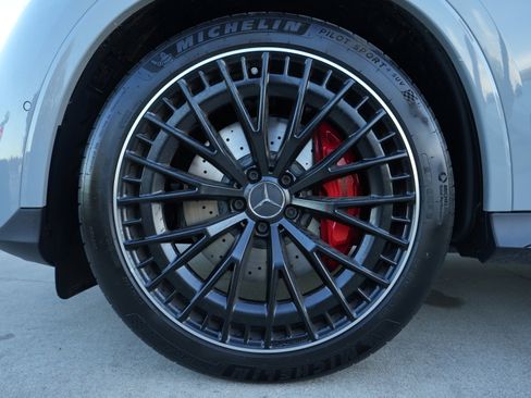 Certified 2025 Mercedes-Benz GLC 43 AMG 4MATIC image 15