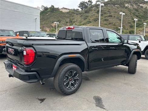 New 2025 GMC Canyon Elevation w/ Convenience Package image 11