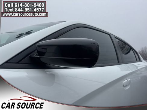 Used 2019 Dodge Charger SXT w/ Blacktop Package image 4