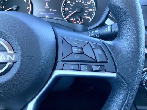 Used 2024 Nissan Altima 2.5 SV image 25