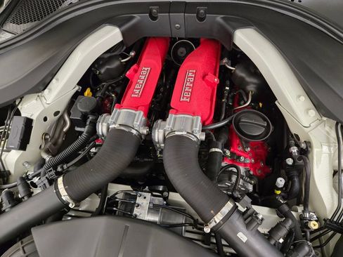 Used 2024 Ferrari Roma RWD image 27