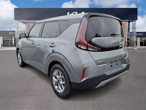 New 2025 Kia Soul LX w/ LX Technology Package image 3