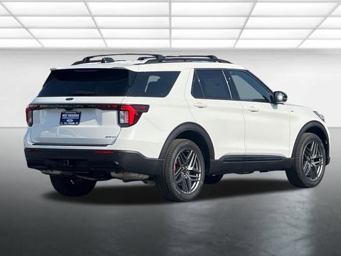 New 2026 Ford Explorer ST-Line w/ ST-Line Street Pack AWD/4WD image 7