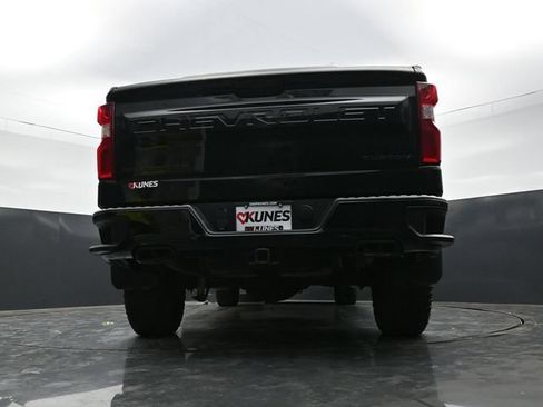 Used 2020 Chevrolet Silverado 1500 Custom Trail Boss w/ Custom Convenience Package AWD/4WD image 33