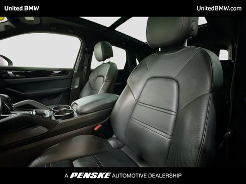 Used 2020 Porsche Cayenne image 5