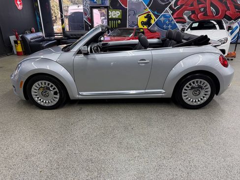 Used 2016 Volkswagen Beetle 1.8T S FWD image 13