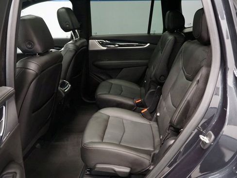 Certified 2022 Cadillac XT6 Premium Luxury w/ Technology Package image 15