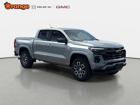 Used 2025 Chevrolet Colorado Z71 AWD/4WD image 1