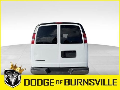 Used 2025 Chevrolet Express 3500 LT w/ LT Preferred Equipment Group image 7