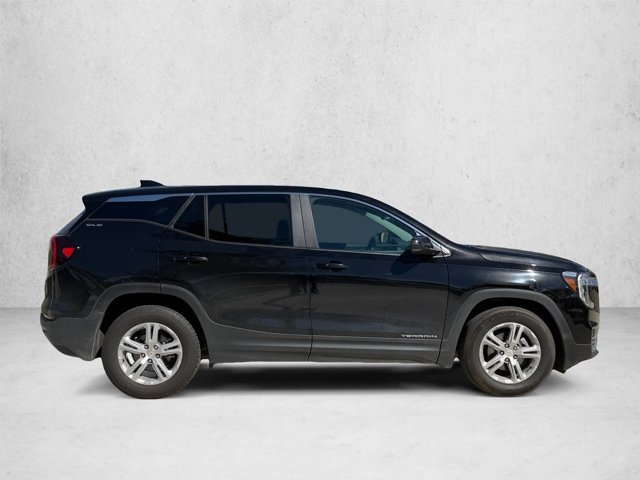 Used 2024 GMC Terrain SLE FWD image 4