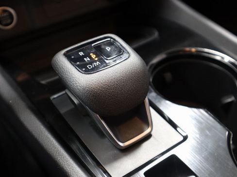 Certified 2023 Nissan Rogue SV image 35