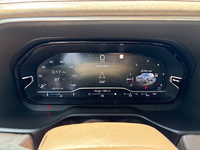Used 2022 GMC Yukon XL Denali AWD/4WD image 13