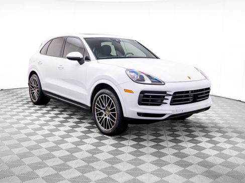 Certified 2023 Porsche Cayenne Platinum Edition AWD/4WD image 6