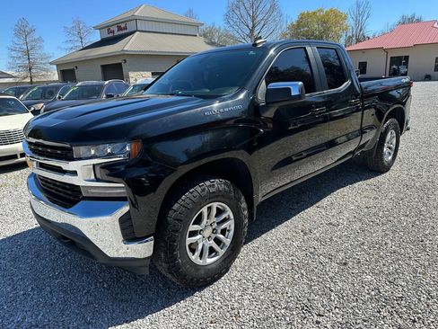 Used 2020 Chevrolet Silverado 1500 LT image 2