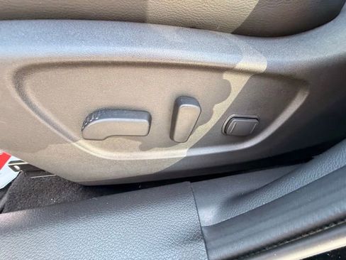 Certified 2017 Nissan Rogue Sport SL w/ SL Premium Package AWD/4WD image 14