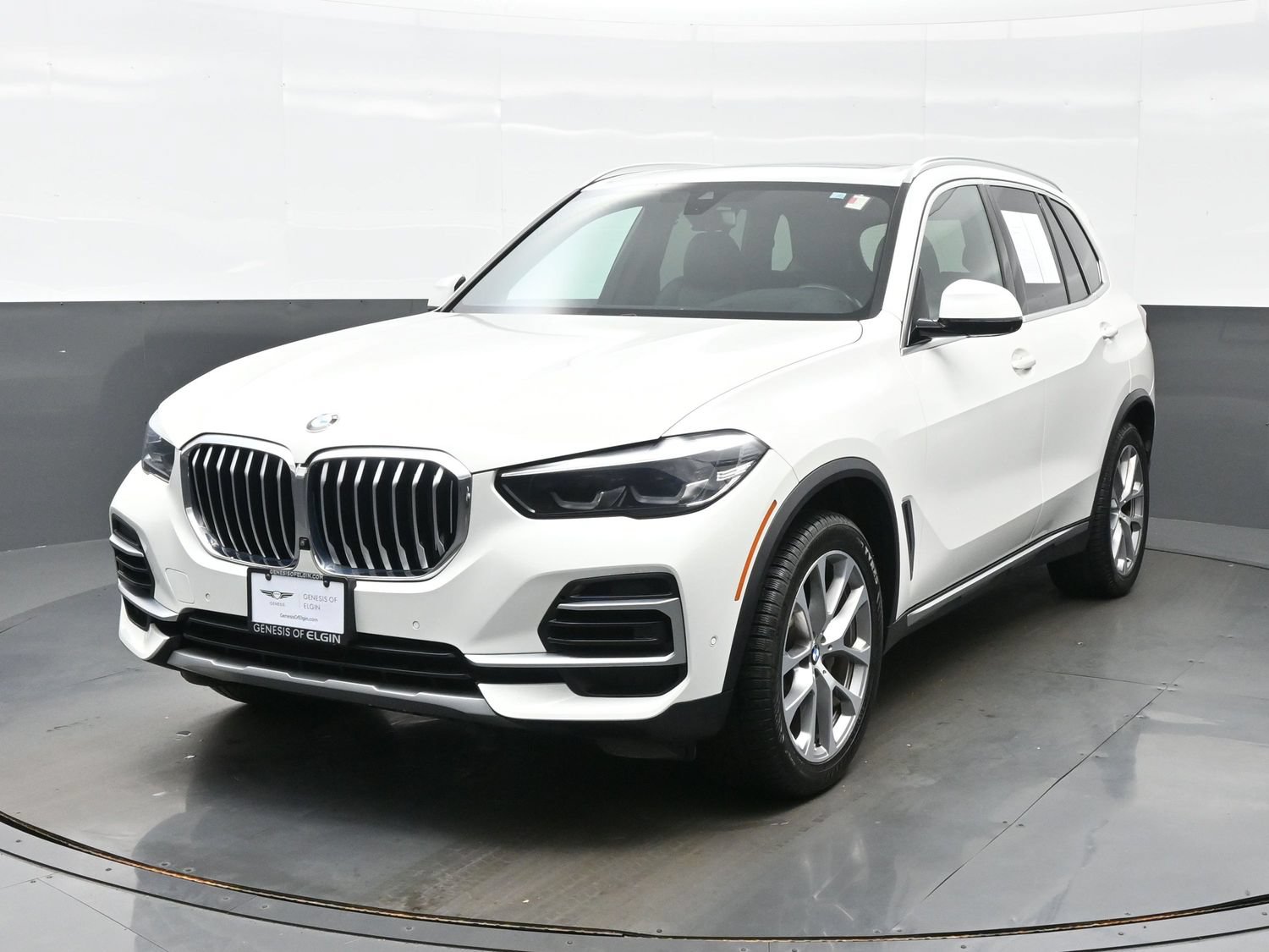 Used 2023 BMW X5 xDrive40i AWD/4WD image 1