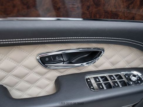 Used 2022 Bentley Bentayga Speed image 43