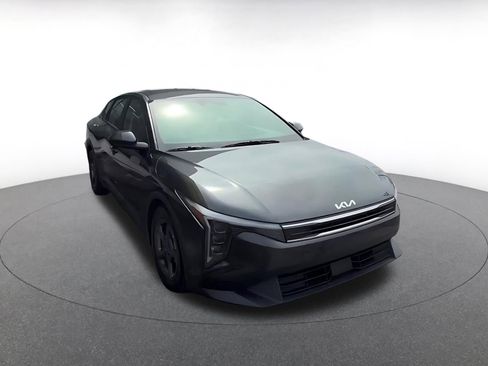 Used 2025 Kia K4 LXS image 3