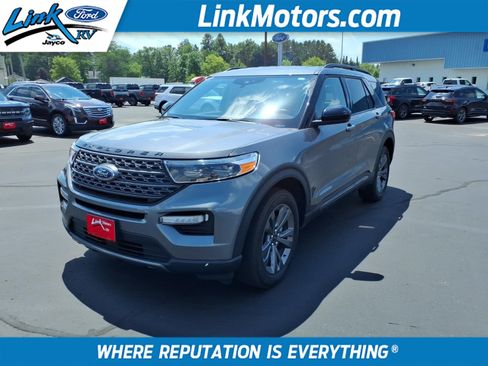 Used 2024 Ford Explorer XLT w/ Equipment Group 202A AWD/4WD image 1