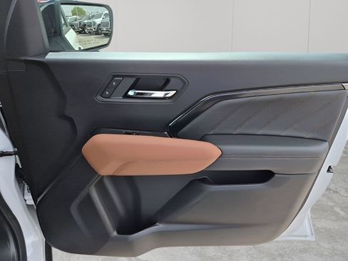 New 2026 GMC Canyon AT4 AWD/4WD image 15