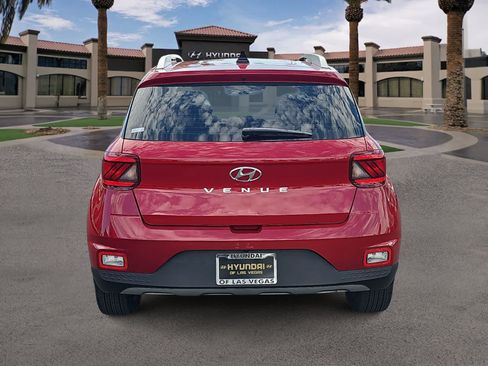 Certified 2022 Hyundai Venue SEL FWD image 7