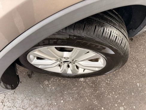 Used 2018 Lincoln MKX Premiere image 38