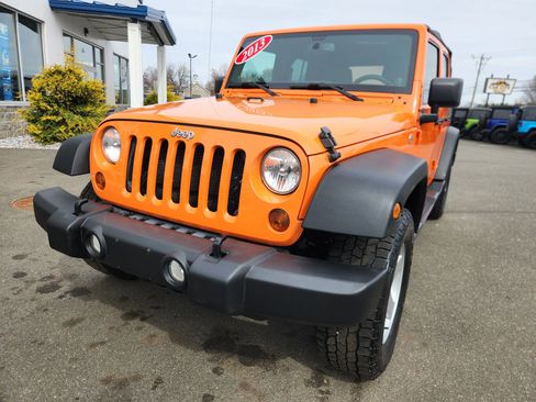 Used 2013 Jeep Wrangler Unlimited Sport image 4