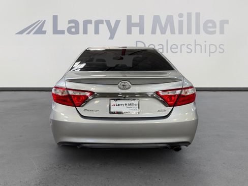 Used 2015 Toyota Camry XSE w/ Moonroof Package FWD image 4